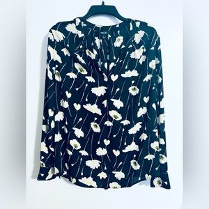 Simply Vera Weng Black Floral Blouse Womens size L